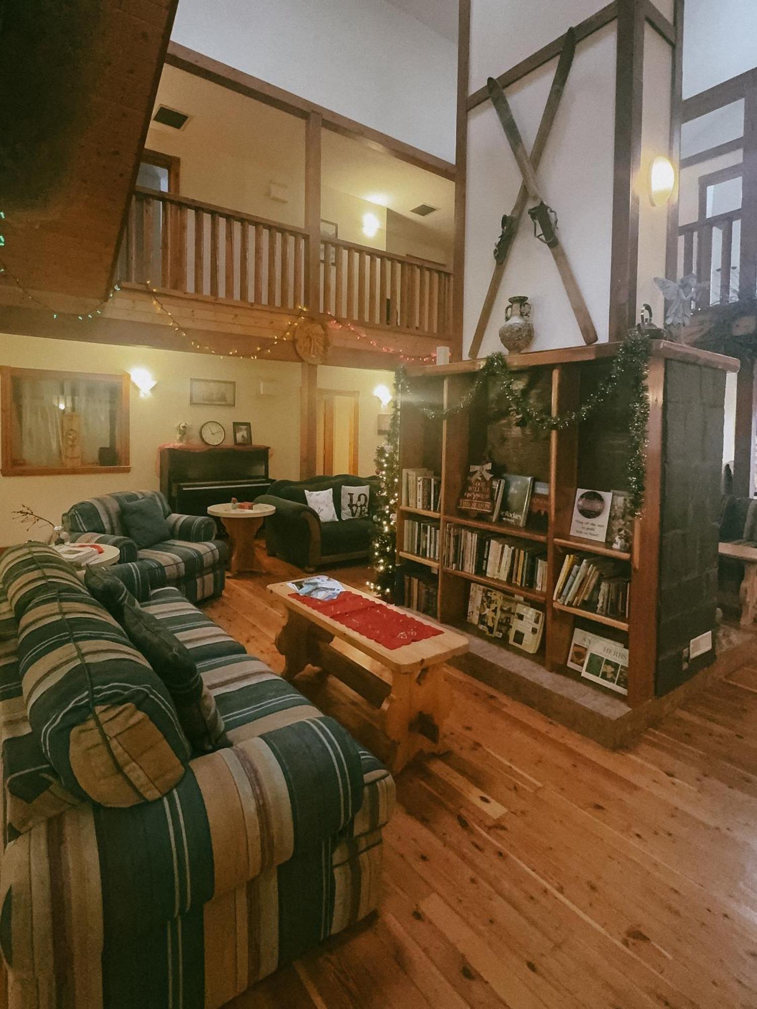 Alpine Meadows Lodge Golden Eksteriør billede