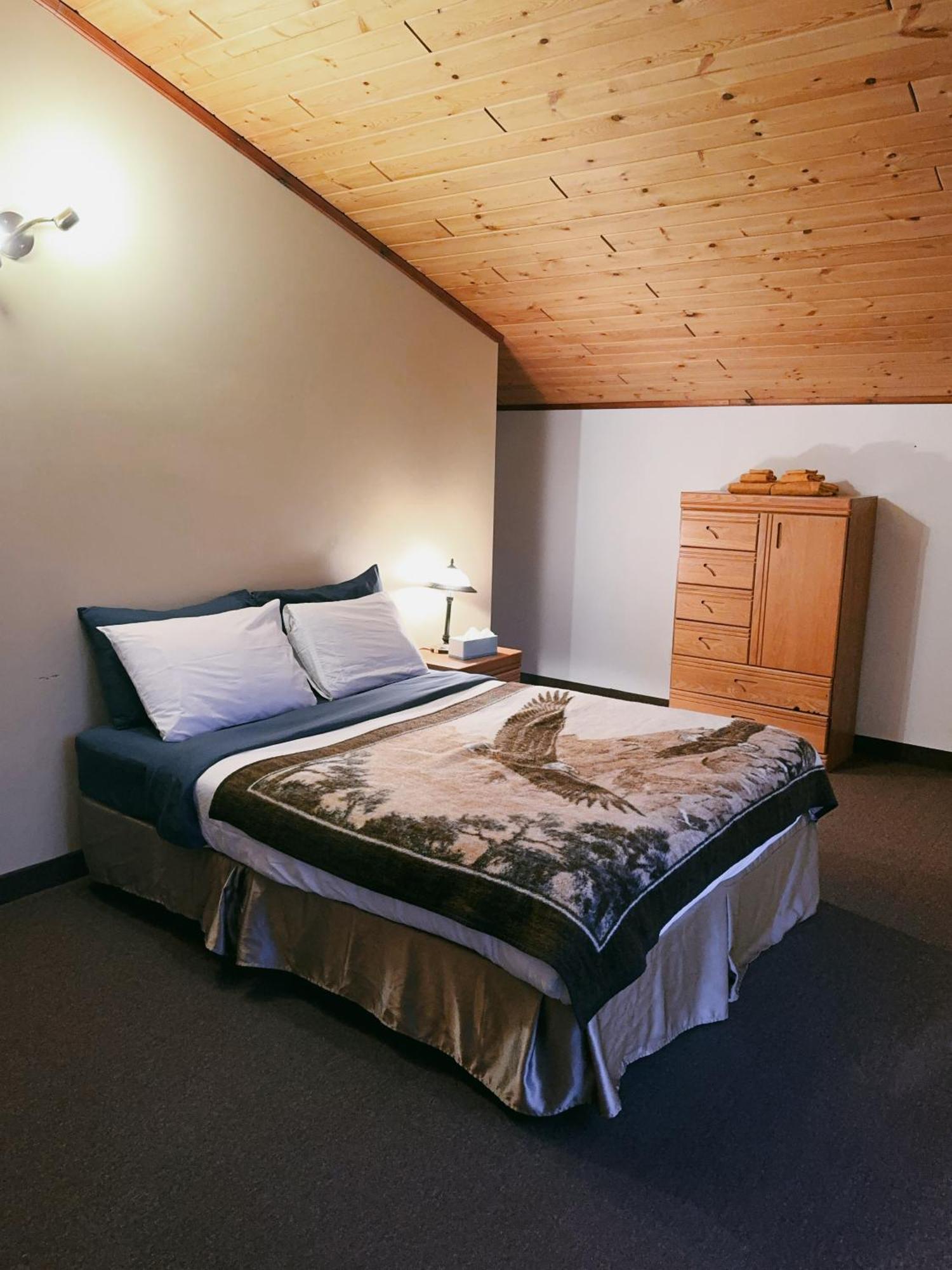 Alpine Meadows Lodge Golden Eksteriør billede